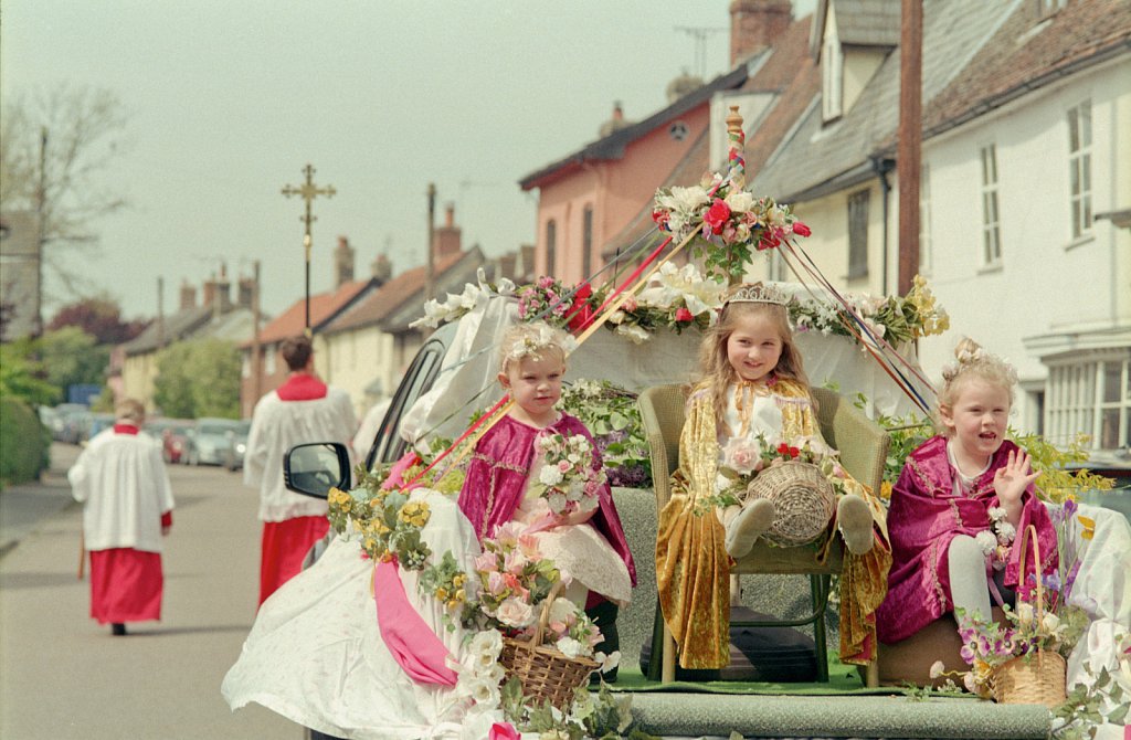 Mendlesham May Queen